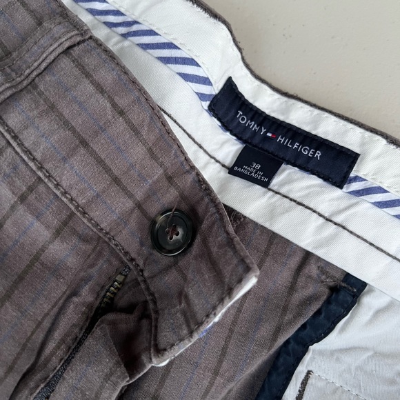 Tommy Hilfiger Men’s Shorts - Picture 2 of 4